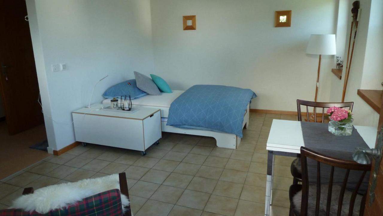 Holzji Apartment Glis Exterior foto